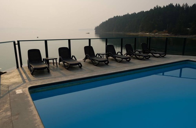 Land Ocean View Condo auf der Insel Vancouver