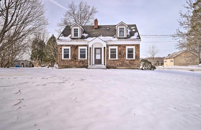 Rural Oswego Cottage on 50-Acre Orchard and Farm!