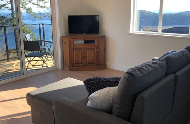 Rural retreat, amazing views on 21 acres, within driving distance to Victoria.