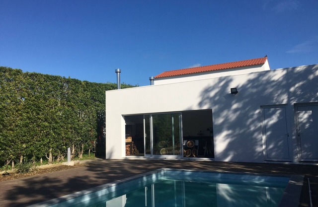 Ländlicher Raum mit Pool