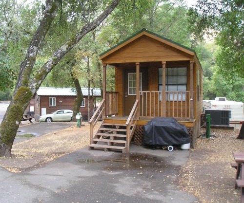 Russian River Camping Resort One-Bedroom Cabin 2