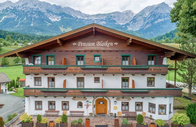 Urige Tiroler Pension, nur 300m zum Skilift