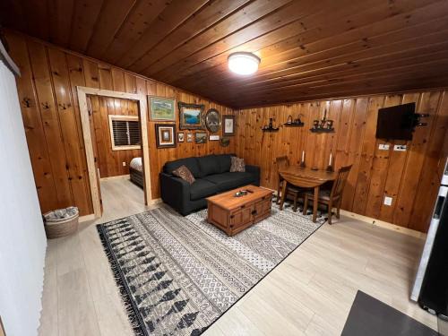 Rustic 1 bd 1 ba Cabin at New Waitts Lake Resort