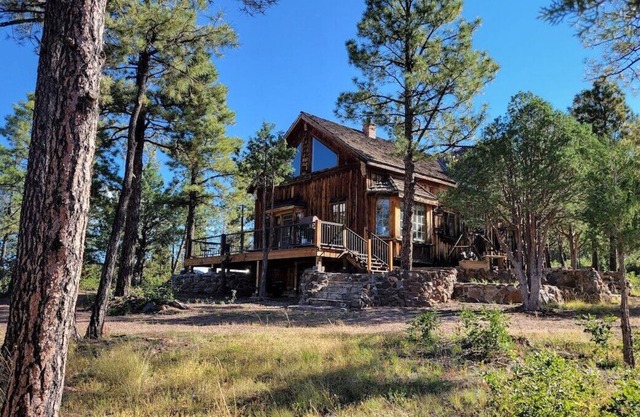 Rustic, 3-Bedroom Cabin with Privacy & Views!