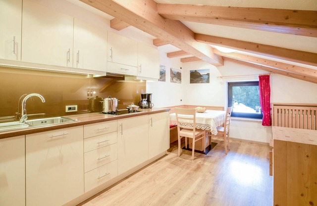 Rustikales Apartment in der Nähe von Skigebieten mit WLAN, Garten und Terrasse