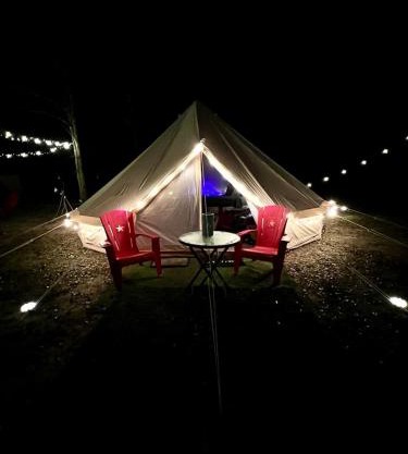 Rustic Bell Tent on a Texan Farm, Nestled in the Sam Houston National Forest, Perfect for a Weekend Getaway