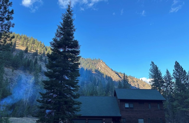 Rustic Big Sky "Cabin"