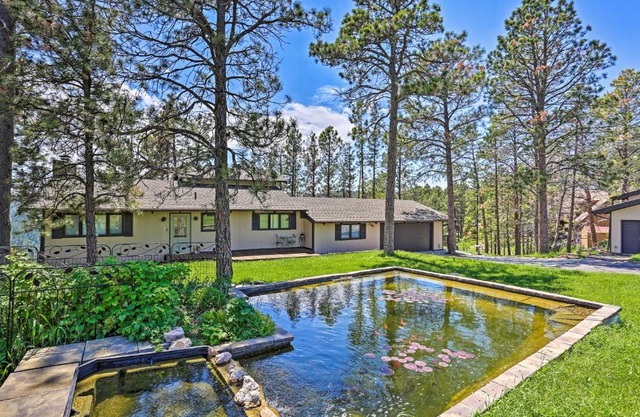 Rustic Black Hills Retreat with Expansive Views