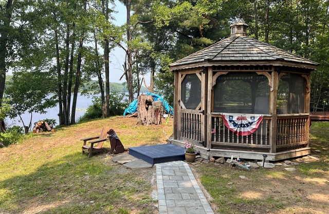 Rustic Cabin A Tad Off The Black River!