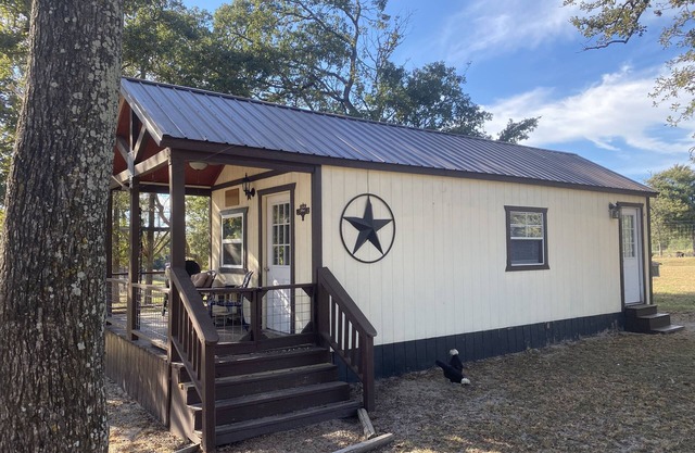 Die Hütte auf der Rockn Rowdy Ranch - Exotische Wildlife Ranch & Getaway