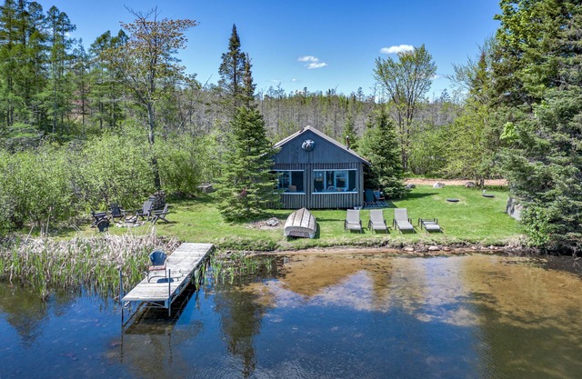 Rustic Cabin Steps From The Water On Star Lake