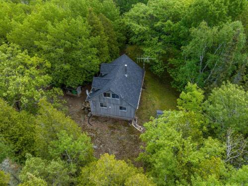 Rustic Cabin W Games Near Lake & National Park