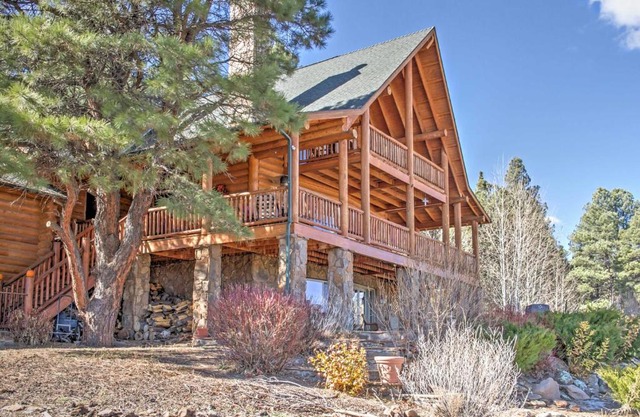 Rustic Cabin with Decks, Alpine Views and Pool Table!