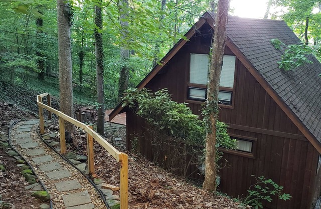 Rustic Cedar Cabin On Lake Lanier with Private Dock