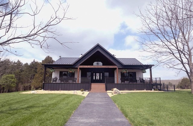 Rustic charm meets modern comfort on 154 acres of Missouri countryside.