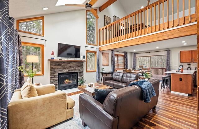 Rustic-Chic Escape w/ Hot Tub, Fireplace & Nature Views | Pine Woods Loft