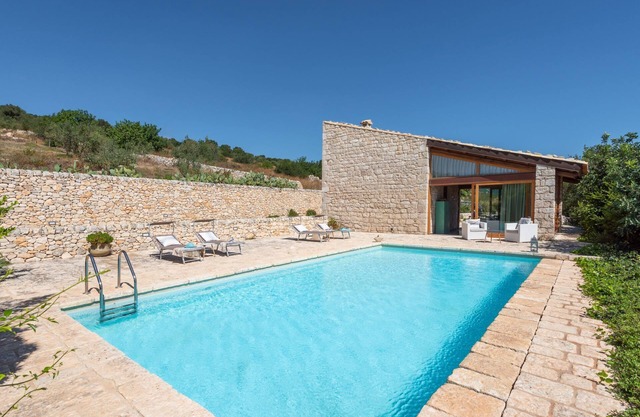 Rustikale schicke Villa mit großer Veranda,privatem Pool,Grill und frei WLAN