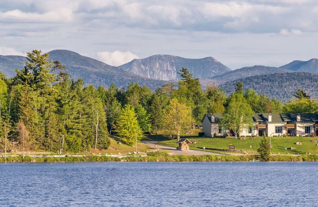 Rustic Condo in Lake Placid w/ Sauna & Fireplace