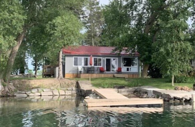 Rustic Cottage- North Channel