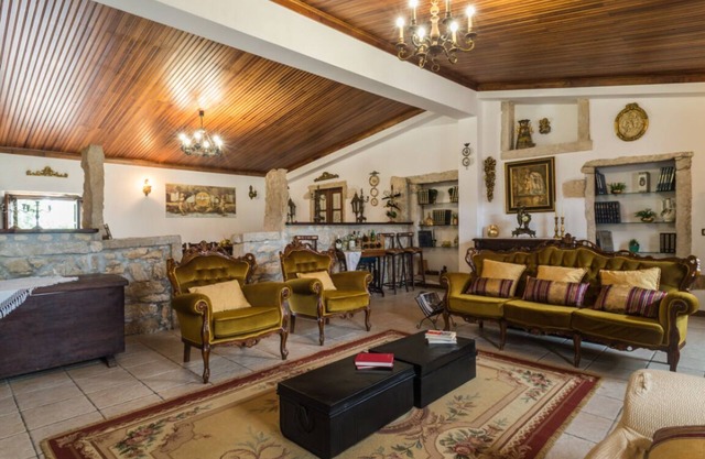 Valentes House -Ansion (bis zu 20 Personen, mit Garten, Grill und Terrasse)