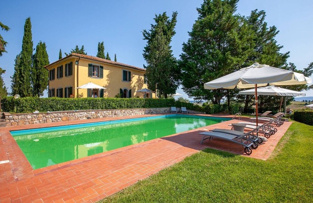 Elegantes Ferienhaus mit Sprudelbad