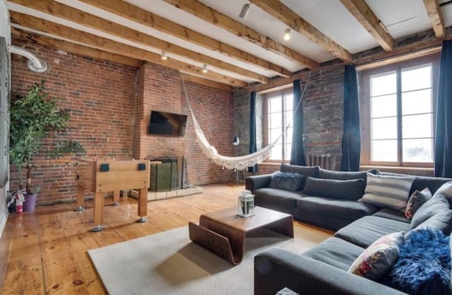 Rustic Gem In the heart of Old Montreal