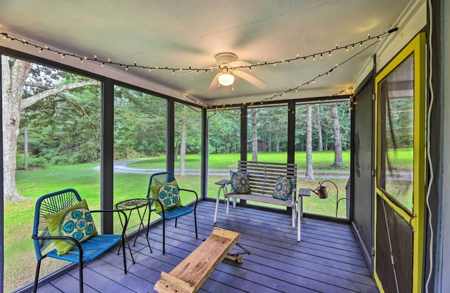 Rustic Hideaway w/ Fire Pit < 1 Mi to River!