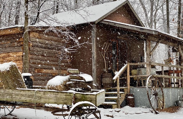 Rustic & historic cabin with firepit, private hot tub, front porch, river access