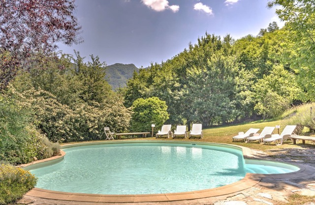 Abgeschiedene Ferienwohnung in San Godenzo mit Swimmingpool