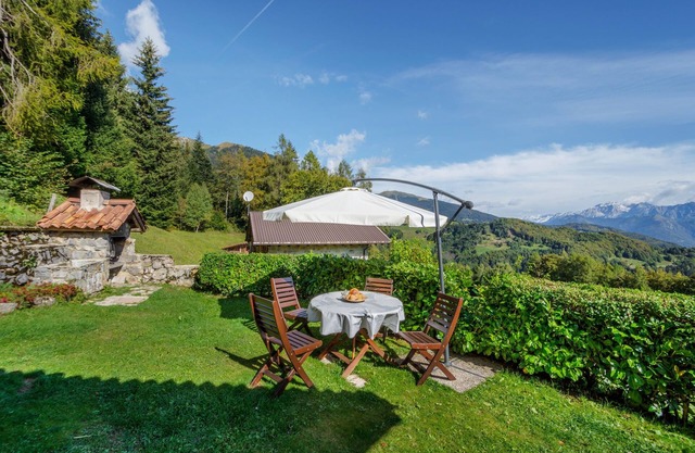 Ferienhaus "Baita Nido tra i Monti" mit Bergblick und Terrasse