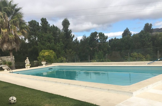 POOL MIT IN HOUSE VALLEY LIMA RUSTIKALES -