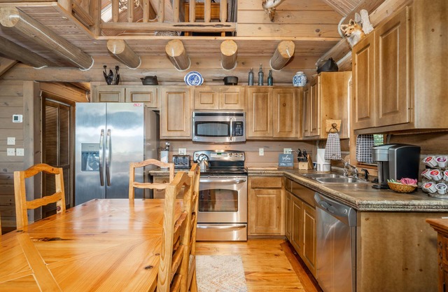 Rustic Log Cabin on 140 Acres! Stocked Lakes, Firepit, Hiking Trails, Playground