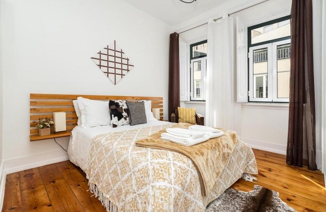 Rustic M2 R1 - Amazing Double Room with Shared Bathroom