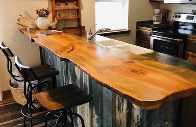Rustic, modern, and cozy condo located in central Missoula on the Milwaukee Path bike trail.