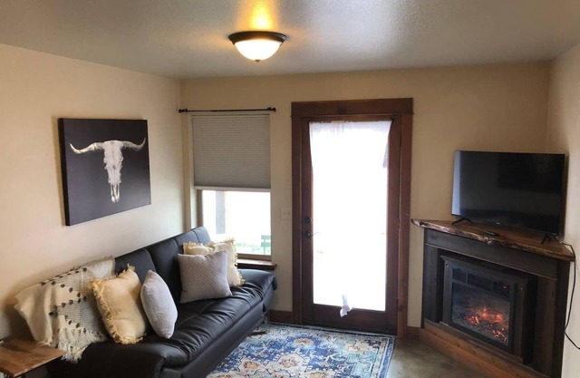Rustic, modern, and cozy condo located in central Missoula on the Milwaukee Path bike trail.