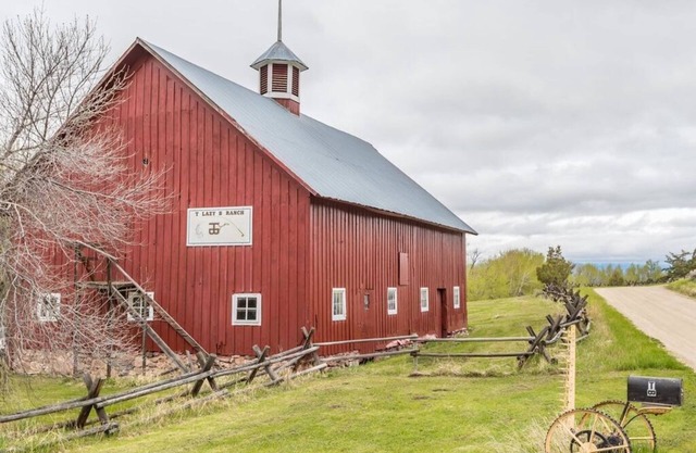 T-Lazy-B Ranch - eine rustikale Montana-Kabinenerfahrung am Ufer des Jack Creek