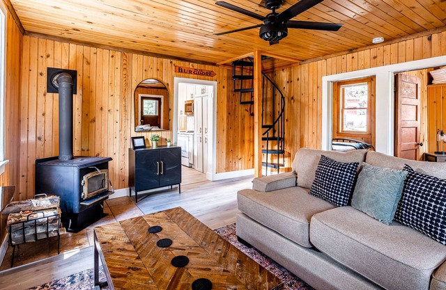 Rustic Mountain Retreat