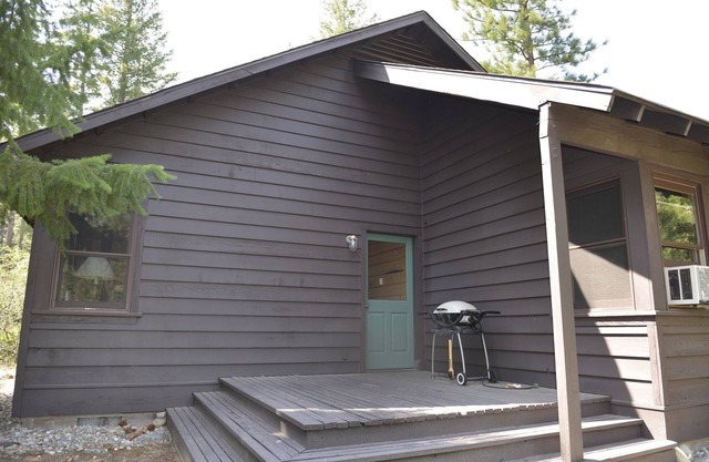 Rustic One Bedroom Cabin
