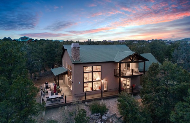 Rustic Pine| Experience the magic of Zion