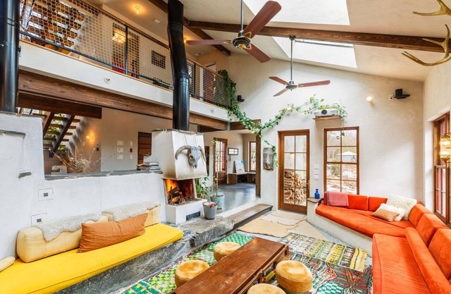 Rustic Quarry Luxury with Private Lake