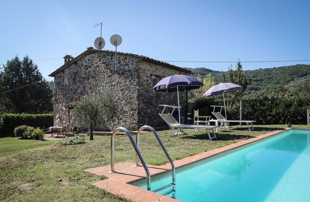 Rustikal renoviert, mit jedem modernen Komfort, privatem Pool und Garten