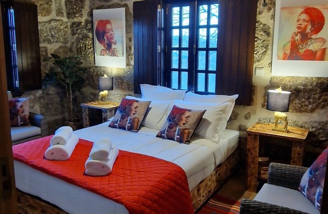 Rustic Retreat country house