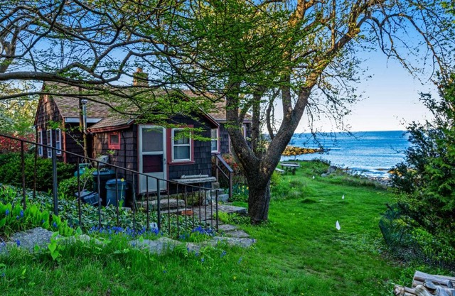 Rustic Rockport Cottage