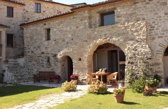 Uriges Steinhaus in der Romagna mit Panoramaterrasse und kostenfreiem WLAN