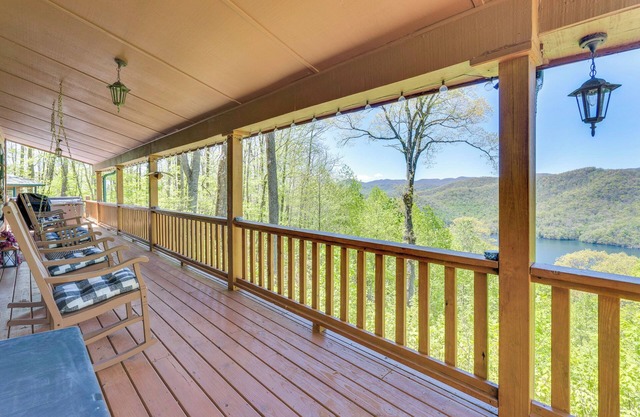 Rustic Topton Cabin w/ Game Room & Private Hot Tub
