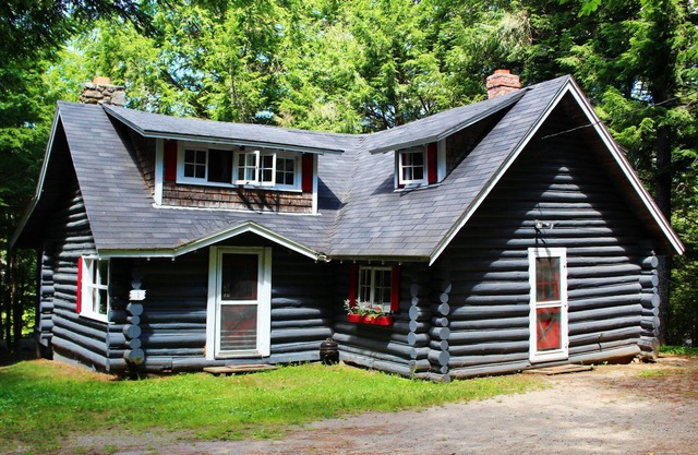 Haustierfreundlich Vollständig ausgerüstete Hütte mit Blick auf das Wasser in Downeast Maine, 7 Schlafplätze