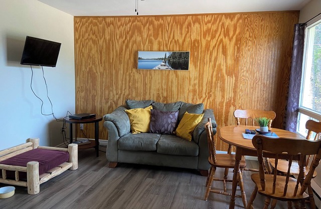 Rustic Wave Cottages-Cabin #4