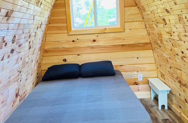 Rustic Wave Cottages-Glamping Pod #5