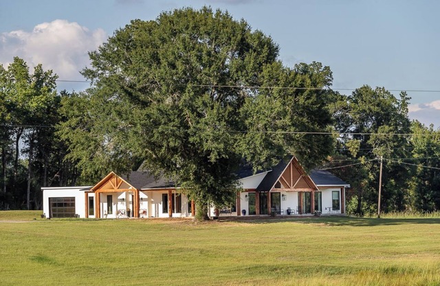 Blue Heron Stays: Peaceful Fantastic Views with Spacious 4+ bedrooms - Ruston