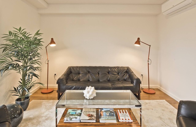 São Bento Terrace Apartment (C105)